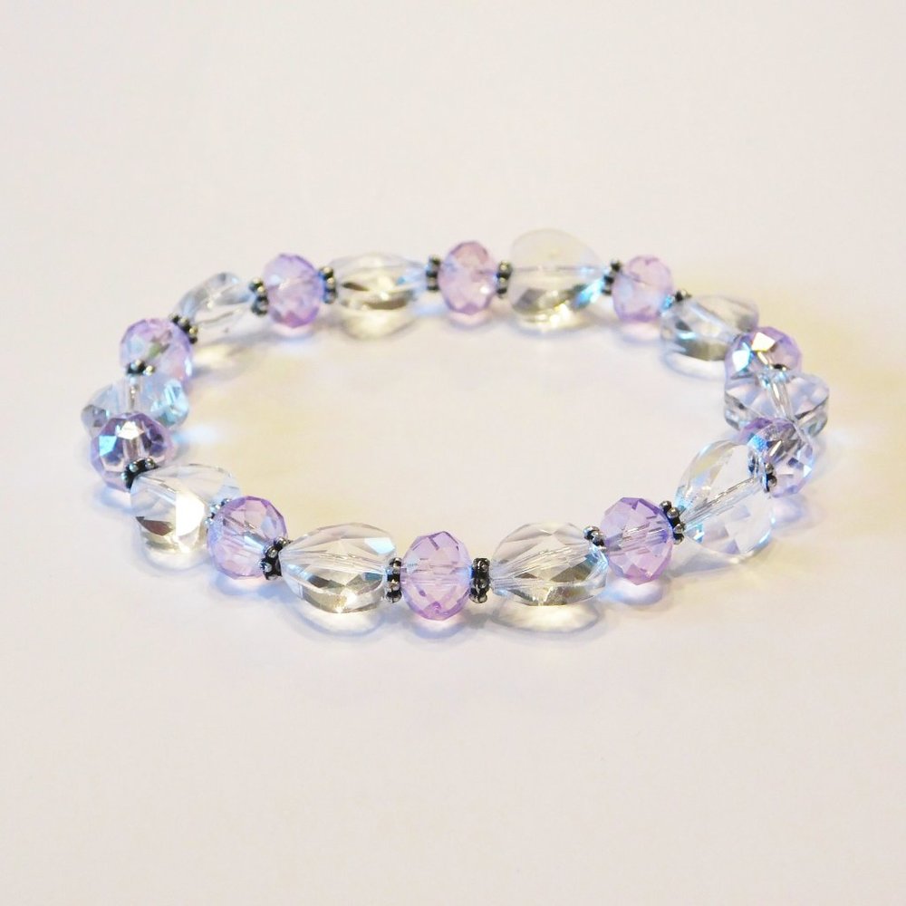 Handmade Lavender & Clear Heart Glass Beaded Stretch Bracelet - 7.25"